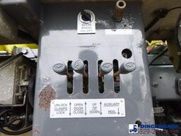 Renault Midlum 180.14 dxi 4x2 RHD Euro 5 vacuum tank 6...