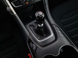 FORD Mondeo 2.0TDCi - SpSitze - AHK - CAM -