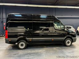 VOLKSWAGEN Crafter L2H2 9 Sitze Klima Tempomat STHZ AHK
