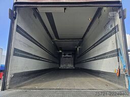 SCHMITZ SKO 24 CARRIER TAILLIFT