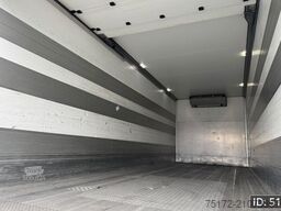 Mercedes-Benz Antos 2736 Day Cab, Euro 6, + Schmitz / Durchla...