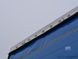 SCHMITZ CARGOBULL SCS 24 / LASI 12642 XL /2 x LIFTACHSE /ALUKESSEL