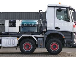 MERCEDES-BENZ Arocs 3248 Abrollkipper HIAB 8x4 Retarder Euro 6