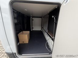 BÜRSTNER Signature SFT 7.4 180PS, 18, AHK, Markise