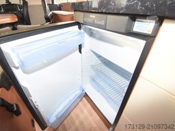 LMC I 670 G EXPLORER EINZELBETTEN 2KLIMA SAT+TV 1.H