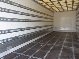 MERCEDES-BENZ 1827 L Actros Koffer 7,3m/LBW/Seitentür/AHK/Klim