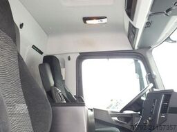 MERCEDES-BENZ 1827 L Actros Koffer 7,3m/LBW/Seitentür/AHK/Klim