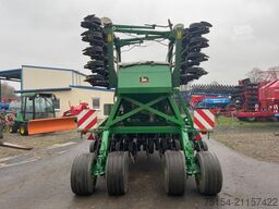 John Deere 750A 6m