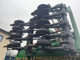 John Deere 750A 6m