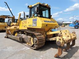 KOMATSU D65EX-15