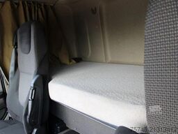 DAF CF 65 220 + lift + euro 5