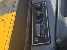 JCB Hydradig JS 110W