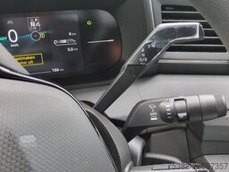 Renault Master E-TECH 87 KWH FWD EL - 4 TON'S CHASSIS /...