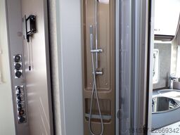 BÜRSTNER Lyseo TD IT 736 Winterpaket. Hubbett