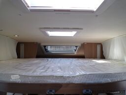 BÜRSTNER Lyseo TD 736 Hubbett, Markise, Abwassert. beh.