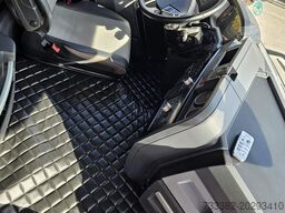 Renault 480T hydraulics + night aircon