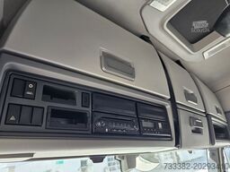 Renault 480T hydraulics + night aircon