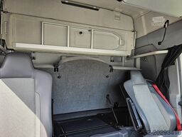 Renault 480T hydraulics + night aircon
