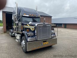 Freightliner FLD 130