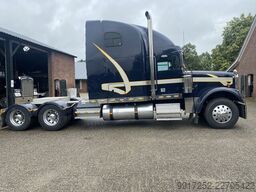 Freightliner FLD 130