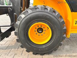 JCBTLT35D / 4X4 / DIESEL / 4100MM / CABI TLT35D / 4X4 / DIESEL / 4100MM / CABIN