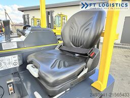 Combilift CB2500 GAS TRIPLEX 4900 FORK POSITIONER