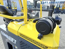 Combilift CB2500 GAS TRIPLEX 4900 FORK POSITIONER