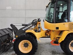 VOLVO L35G Automatic Greasing
