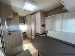 BÜRSTNER Premio Life 415 TK Active Paket