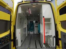 Mercedes-Benz 319CDI Sprinter ambulance
