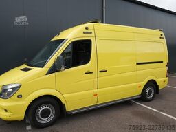 Mercedes-Benz 319CDI Sprinter ambulance