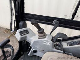 CATERPILLAR 301.8C / 2010 BJ / 3.008 H