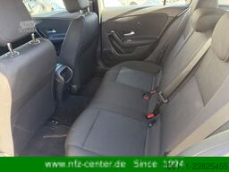 MERCEDES-BENZ A 180 d