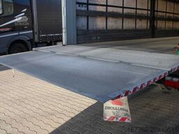 SCHWARZMÜLLER SPA 3/E, LOWDECK, LIFTING AXLE, TAIL LIFT, SAF