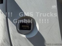 KOBELCO 210 NLC / Oil Quick SW 2 Löffel