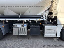 MAN TGX 26.500 6X2-4 LL