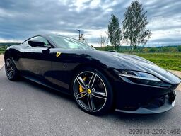 FERRARI Roma Coupe Schwarz
