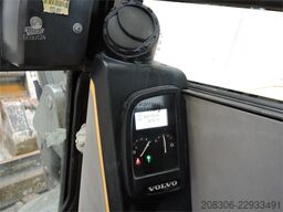 VOLVO ECR88D