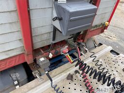 Volvo FH16 540 truck m/ 2006 Damm machine trailer