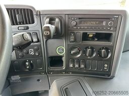 Scania P320 RETARDER - CLOSED BOX 8m25 x 2m47 x 2m30 -...