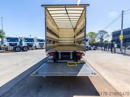 RENAULT D19 320 DXI + DHOLLANDIA