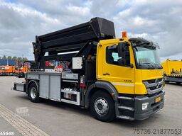 Mercedes-Benz Axor 1828 GSR 32 Meter hoogwerker met Jib