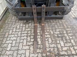 JCB 926 4x4 / 2.600 KG / 1.048 H