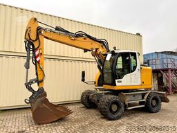 LIEBHERR A914 Compact / 2017 BJ / 9.979 H / OilQuick