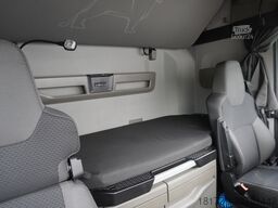 MAN TGX 18.470 / 2022 / Curtainsider 19 EPAL