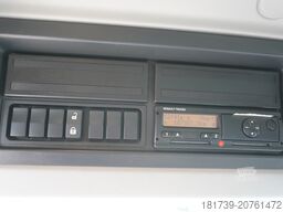 Renault D12 / New galvanized tow truck superstru