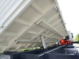 Renault K380 6x4 / FASSI F175 crane 7.85 t