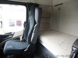 Mercedes-Benz Actros 3563 8x4 / Tipper for grain 20 t