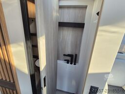 BÜRSTNER Signature SMT 7.0 Mercedes, Face2Face-Sitzgruppe
