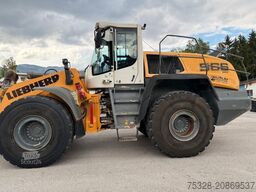 LIEBHERR L 566 Xpower 4,7m3 Schaufel Joystick Lenkun Top